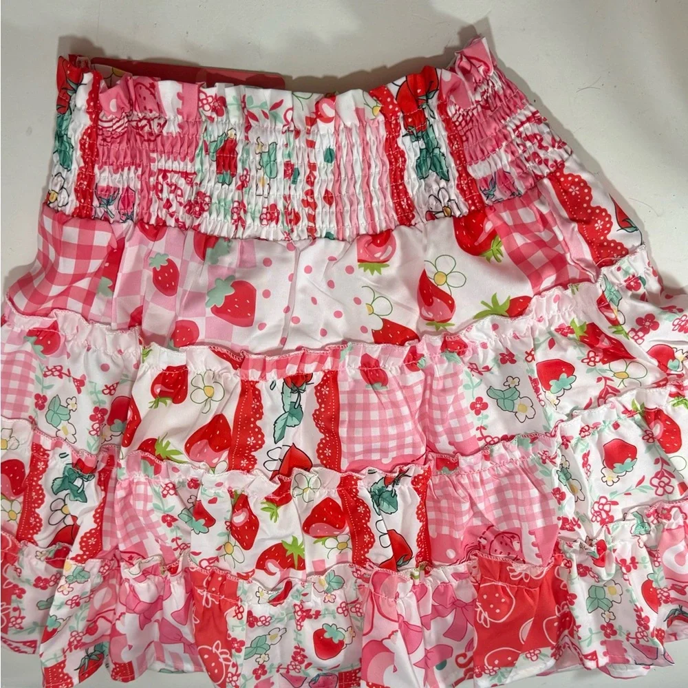 Strawberry Print Mini Skirt Pink and Red Lightweight & Flowy Size Small - Picture 2 of 5